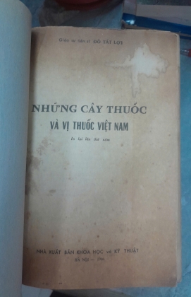 NHỮNG CÂY THUỐC VÀ VỊ THUỐC VIỆT NAM - ĐỖ TẤT LỢI
