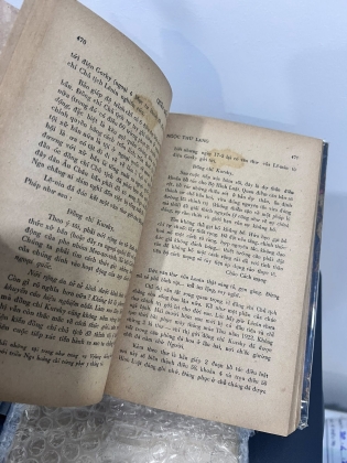 QUẦN ĐẢO NGỤC TÙ - NGỌC THỨ LANG DỊCH (TẬP 2)