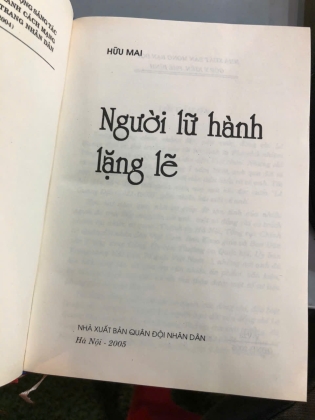 NGƯỜI LỮ HÀNH LẶNG LẼ 
