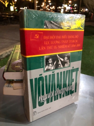 VÕ VĂN KIỆT NGƯỜI THẮP LỬA