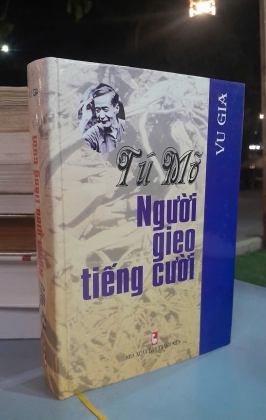 TÚ MỠ NGƯỜI GIEO TIẾNG CƯỜI