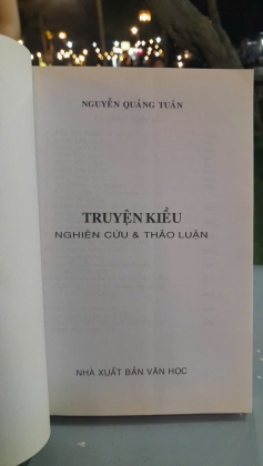 TRUYỆN KIỀU NGHIÊN CỨU VÀ THẢO LUẬN - NGUYỄN QUẢNG TUÂN