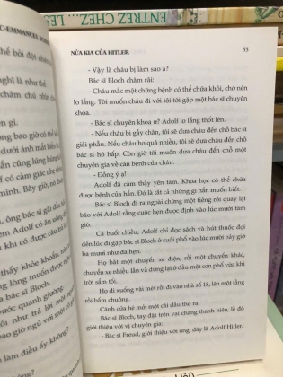 NỬA KIA CỦA HITLER