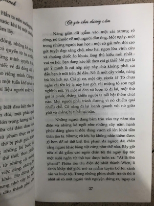 CÔ GÁI CHƠI DƯƠNG CẦM - ELFRIEDE JELINEK