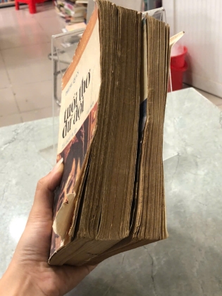 Tuổi thơ dữ dội – Phùng Quán(CÓ CHỮ KÝ TÁC GIẢ)