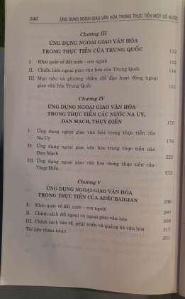 ỨNG DỤNG NGOẠI GIAO VĂN HOÁ TRONG THỰC TIỄN MỘT SỐ NƯỚC - LÊ THÀNH BÌNH