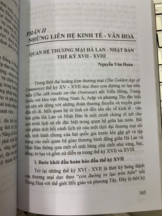 TỪ SỰ VẬN ĐỘNG LỊCH SỬ ĐẾN LIÊN HỆ KINH TẾ - VĂN HOÁ - NGUYỄN VĂN HOÀN, LÊ DUY MẠNH