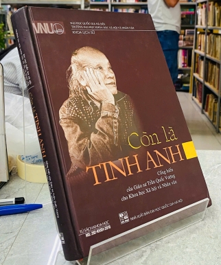 CÒN LÀ TINH ANH 