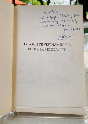 LA SOCIÉTÉ VIETNAMIENNE FACE À LA MODERNITÉ 