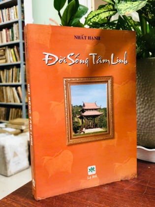 ĐỜI SỐNG TÂM LINH - NHẤT LINH