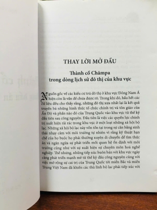 THÀNH CỔ CHĂMPA NHỮNG DẤU ẤN CỦA THỜI GIAN - NGÔ VĂN DOANH