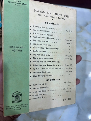 SỐNG 365 NGÀY MỘT NĂM (CÓ THỦ BÚT TÁC GIẢ) - NGUYỄN HIẾN LÊ