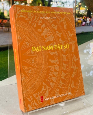 ĐẠI NAM DẬT SỬ - NGUYỄN VĂN TỐ 