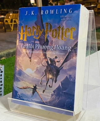 HARRY POTTER VÀ HỘI PHƯỢNG HOÀNG - J. K. ROWLING 