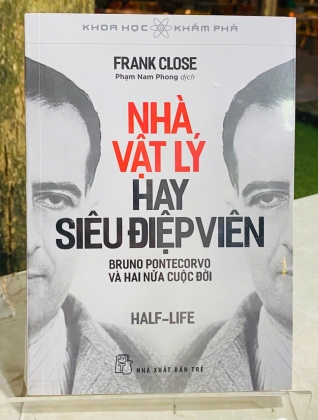 NHÀ VẬT LÝ HAY SIÊU ĐIỆP VIÊN - FRANK CLOSE