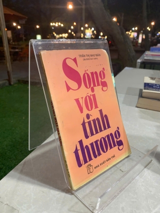 SỐNG VỚI TÌNH THƯƠNG - TRẦN THỊ NHƯ MÂN