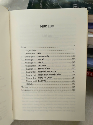 NHỮNG TÙ NHÂN CỦA ĐỊA LÝ - TIM MARSHALL