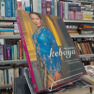 THE NYONYA KEBAYA 