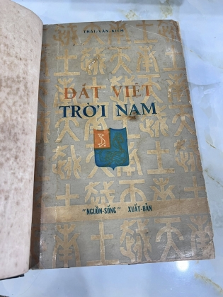 ĐẤT VIỆT TRỜI NAM - THÁI VĂN KIỂM