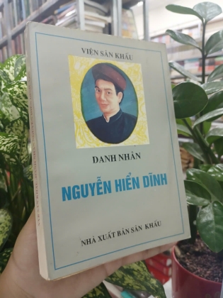 DANH NHÂN NGUYỄN HIỂN DĨNH