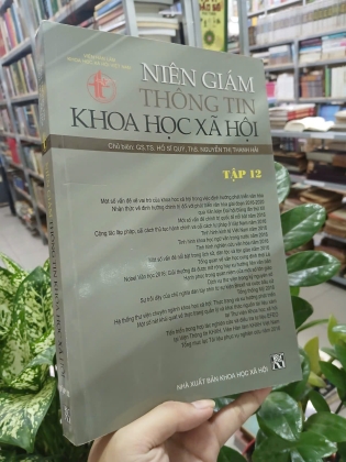 NIÊN GIÁM THÔNG TIN KHOA HỌC XÃ HỘI TẬP 12