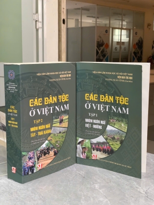 CÁC DÂN TỘC Ở VIỆT NAM (TẬP 1 VÀ 2) - VƯƠNG XUÂN TÌNH (CHỦ BIÊN) 