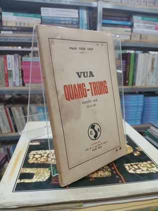 VUA QUANG TRUNG - PHAN TRẦN CHÚC
