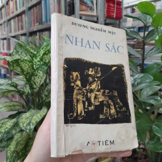 NHAN SẮC - DƯƠNG NGHIỄM MẬU