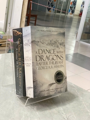 COMBO HAI CUỐN CỦA GEORGE R. R. MARTIN 