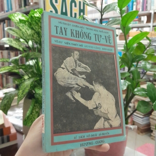 TAY KHÔNG TỰ VỆ - VIÊN THIẾT HỔ