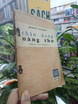 CHÂN DUNG NÀNG THƠ - HOÀNG ƯNG & TRẦN PHONG GIAO