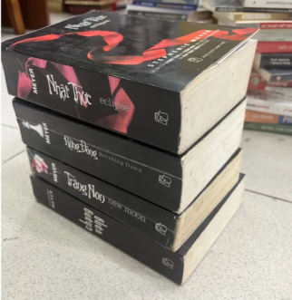 CHẠNG VẠNG, NHẬT THỰC, TRĂNG NON, HỪNG ĐÔNG - STEPHENIE MEYER (TỊNH THỦY dịch)