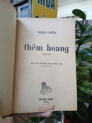 THỀM HOANG - NHẬT TIẾN 