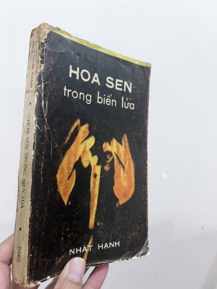 HOA SEN TRONG BIỂN LỬA - NHẤT HẠNH