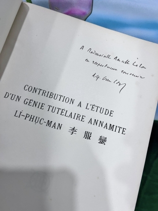 Contribution à l'étude d'un génie tutélaire annamite Lí-Phục-Man" (Góp phần nghiên cứu thành hoàng An Nam Lý Phục Ma