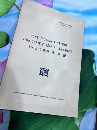 Contribution à l'étude d'un génie tutélaire annamite Lí-Phục-Man" (Góp phần nghiên cứu thành hoàng An Nam Lý Phục Ma