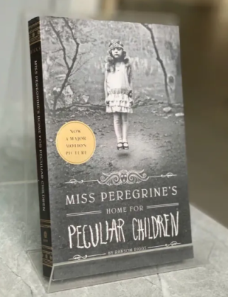 MISS PEREGRINE'S HOME FOR PECULIAR CHILDREN (TRẠI TRẺ ĐẶC BIỆT CỦA CÔ PEREGRINE) - RANSOM RIGGS