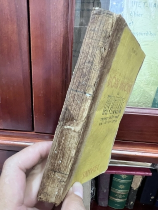 Những Sự Gặp Gỡ Của Đông Phương Và Tây Phương Trong Ngôn Ngữ Và Văn Chương - Vũ Bội Liêu (1944)