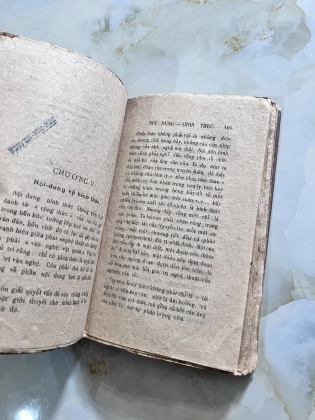 VĂN HỌC KHÁI LUẬN - ĐẶNG THAI MAI (1944)