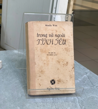 TRONG VÀ NGOÀI TÌNH YÊU - VŨ ĐÌNH LƯU (NGƯỜI DỊCH)