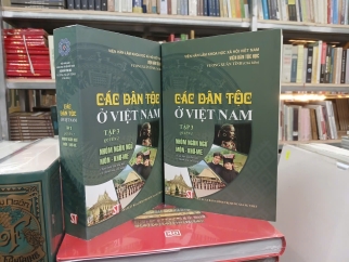 CÁC DÂN TỘC Ở VIỆT NAM (TẬP 3) - VƯƠNG XUÂN TÌNH