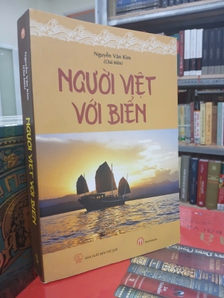 NGƯỜI VIỆT VỚI BIỂN - NGUYỄN VĂN KIM 