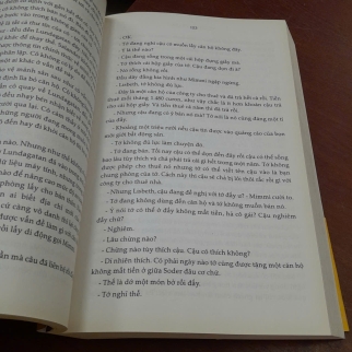 CÔ GÁI CÓ HÌNH XĂM RỒNG, CÔ GÁI CHỌC TỔ ONG BẦU, CÔ GÁI ĐÙA VỚI LỬA - STIEG LARSSON (TRẦN ĐĨNH DỊCH)