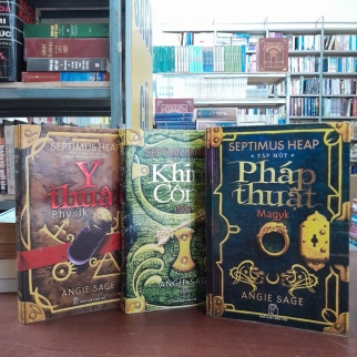 SEPTIMUS HEAP: PHÁP THUẬT, KHINH CÔNG, Y THUẬT - ANGIE SAGE ( HƯƠNG LAN DỊCH)
