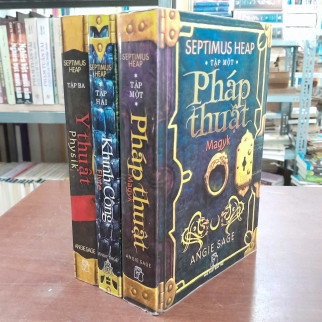 SEPTIMUS HEAP: PHÁP THUẬT, KHINH CÔNG, Y THUẬT - ANGIE SAGE ( HƯƠNG LAN DỊCH)