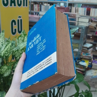 TỪ ĐIỂN ANH VIỆT ( BÌA CỨNG) - QUỲNH LÂM