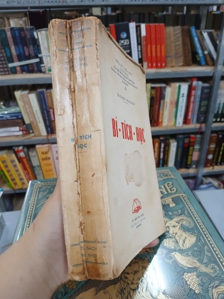 BÍ TÍCH HỌC - TRẦN VĂN HIẾN MINH