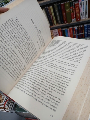 CUỘC TỔNG TIẾN CÔNG VÀ NỔI DẬY XUÂN MẬU THÂN 1968 (BÌA CỨNG)