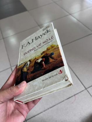 ĐƯỜNG VỀ NÔ LỆ - F. A. HAYEK (Phạm Nguyên Trường dịch)