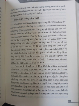 CHIẾN TRANH THÔNG TIN CÁC QUỐC GIA TRONG CUỘC ĐUA CHINH PHỤC TÂM TRÍ CON NGƯỜI (BÌA CỨNG) - DAVID COLON
